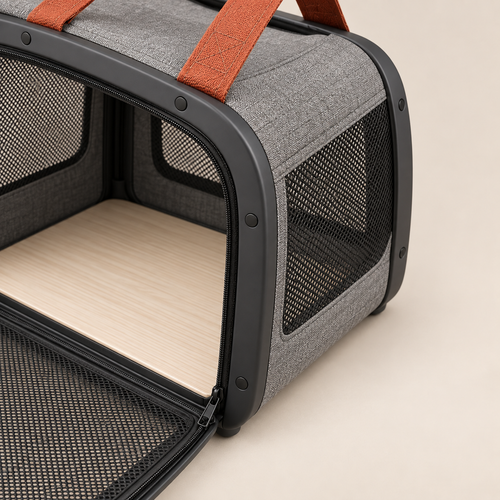 Arc Fold Pet Carrier detail view